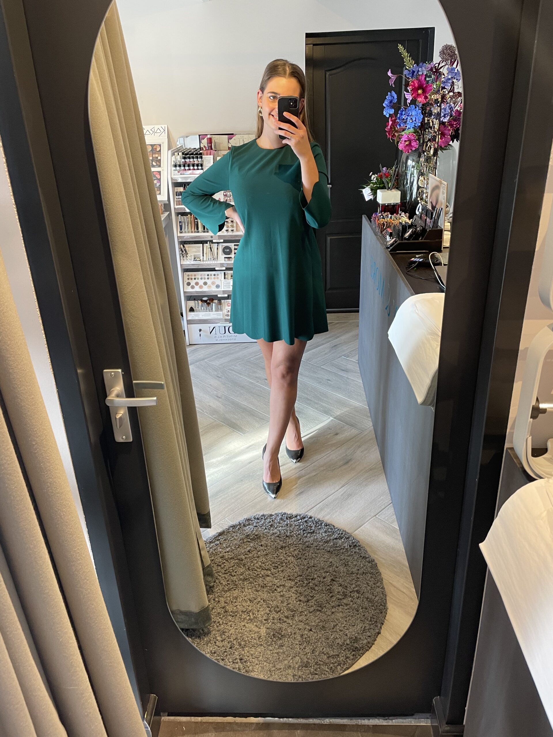Rinascimento - A-line Crêpe Dress with Scalloped Hems
